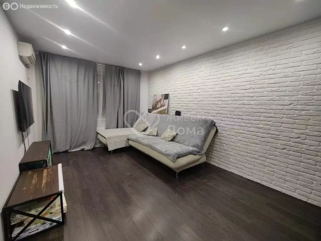 2-комнатная квартира: Волгоград, улица Кирова, 96 (51.6 м) - Фото 2