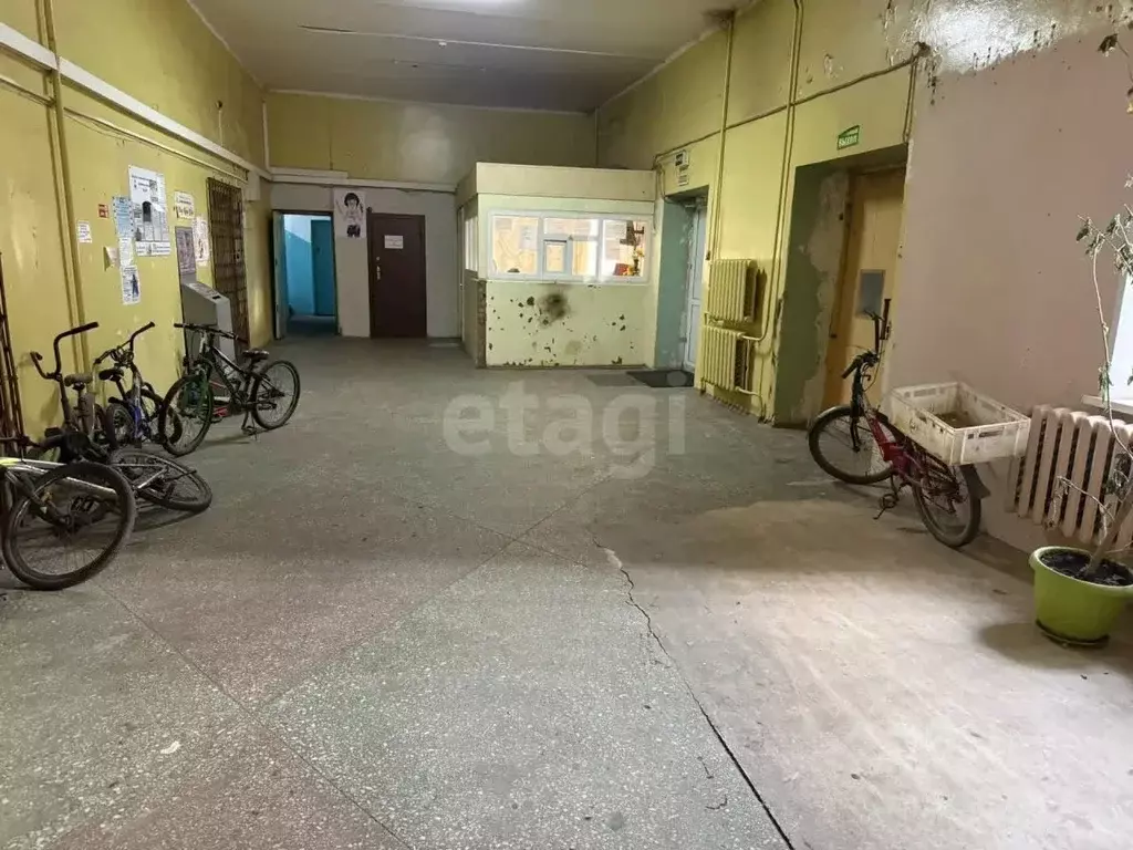 Комната Удмуртия, Ижевск ул. А.Н. Сабурова, 25 (12.9 м) - Фото 1