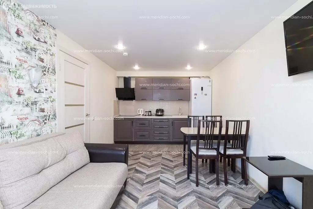 2-комнатная квартира: посёлок городского типа Дагомыс, Ленинградская ... - Фото 1