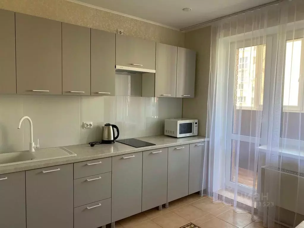 1-к кв. Омская область, Омск бул. Архитекторов, 4/1 (40.3 м) - Фото 1