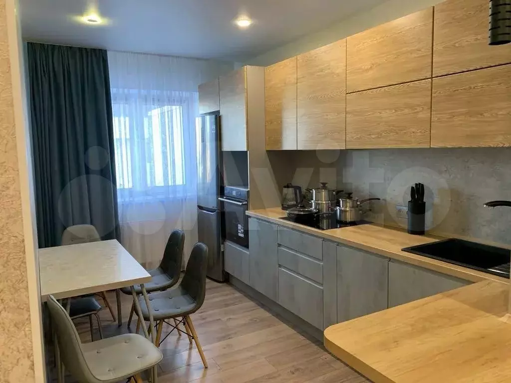 2-к. квартира, 70 м, 1/17 эт. - Фото 0
