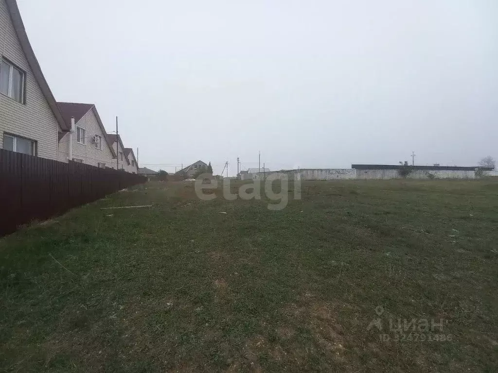 Участок в Крым, Симферопольский район, с. Родниково ул. Озерная (10.0 ... - Фото 1