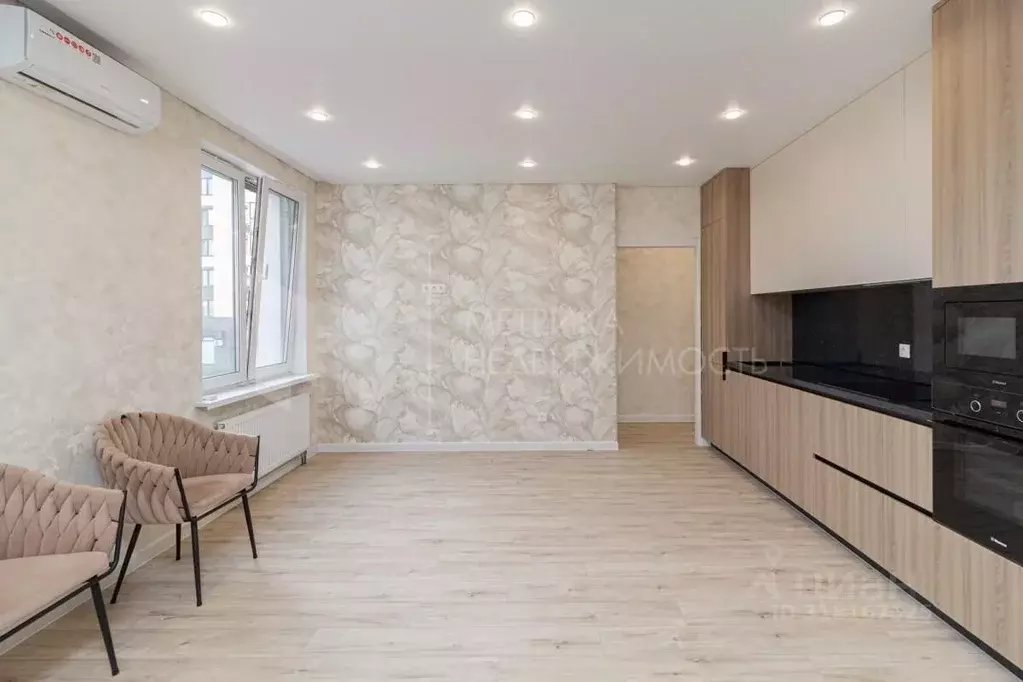 2-к кв. Тюменская область, Тюмень Профсоюзная ул., 59 (64.9 м) - Фото 1