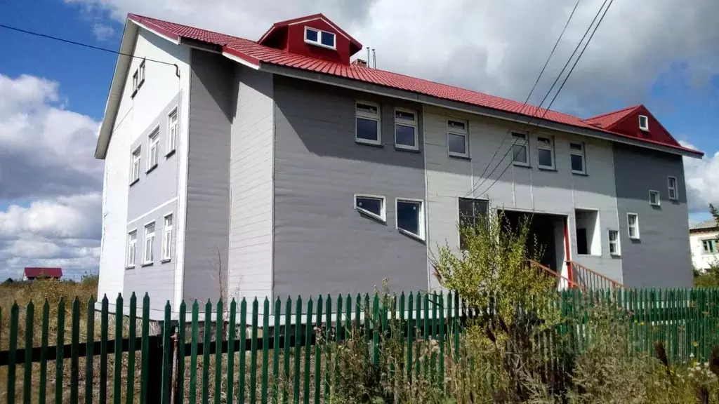 3-к кв. Курганская область, Юргамыш рп ул. Кирова, 3А (248.9 м) - Фото 1