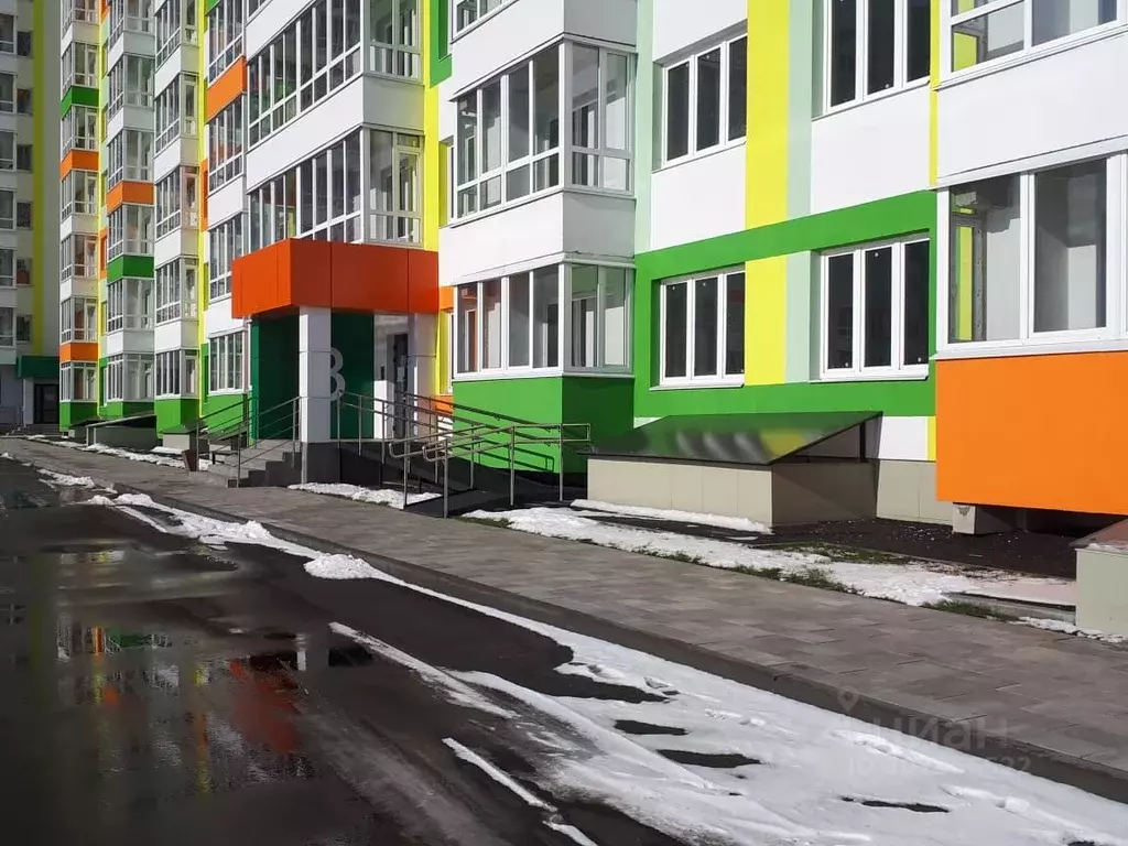 2-к кв. Курская область, Курск ул. Энгельса, 158 (54.7 м) - Фото 1