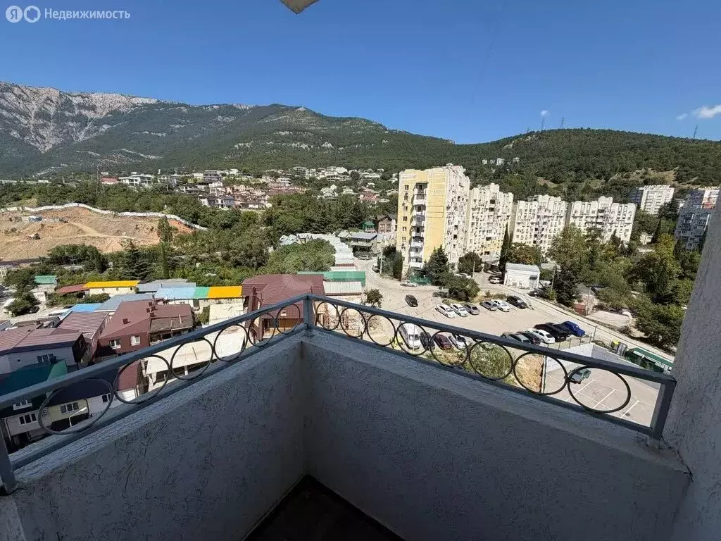 1-комнатная квартира: Ялта, улица Крупской, 52 (56.3 м) - Фото 2