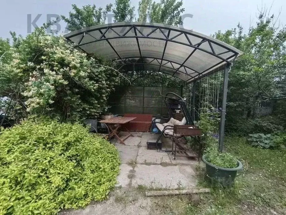 Дом в Волгоградская область, Волгоград ул. Краснодонцев, 78 (107 м) - Фото 1