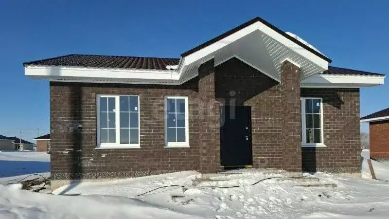 Дом в Башкортостан, Уфимский район, Дмитриевский сельсовет, д. ... - Фото 1