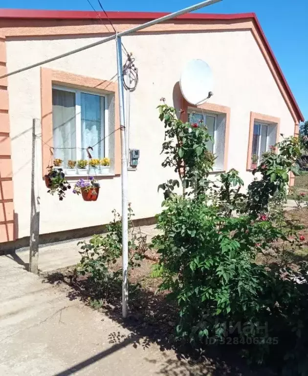 Дом в Крым, Первомайское с/пос, пос. Упорное ул. Краснодарская, 9 (74 ... - Фото 1