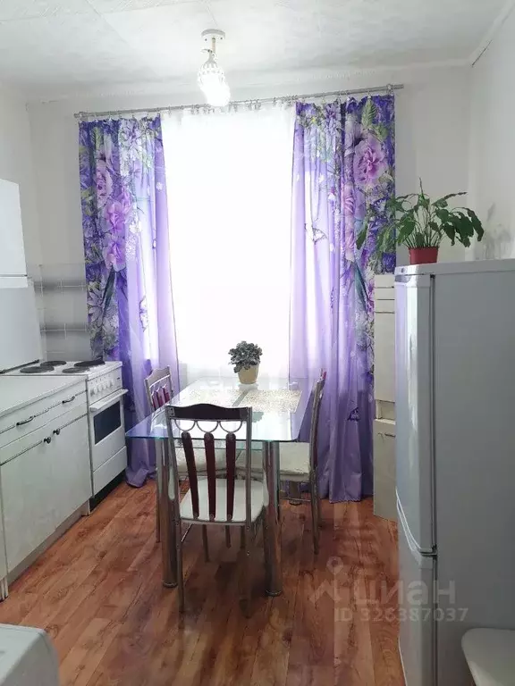 2-к кв. Тюменская область, Тобольск 10-й мкр, 5А (52.0 м) - Фото 1