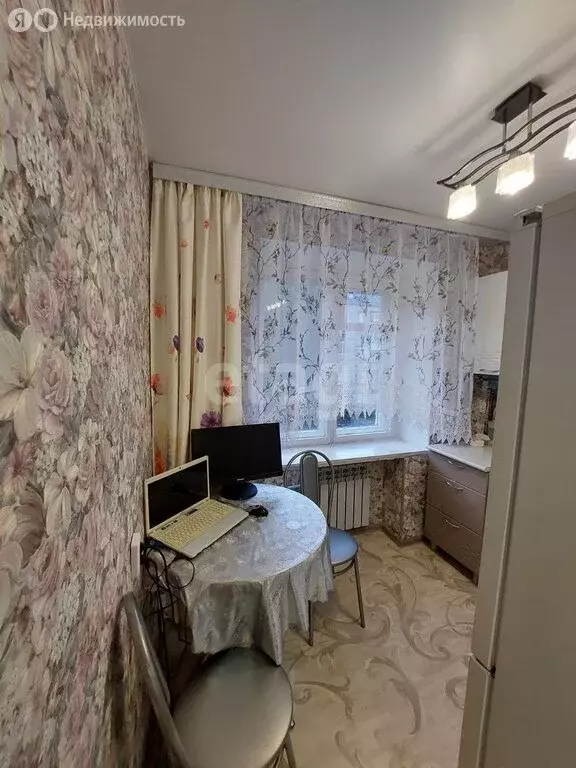 2-комнатная квартира: Тобольск, улица Знаменского, 62А (47 м) - Фото 1