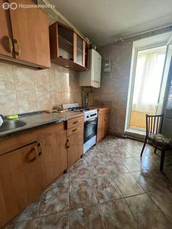 3-комнатная квартира: Саки, Евпаторийское шоссе, 80Б (68.4 м) - Фото 1