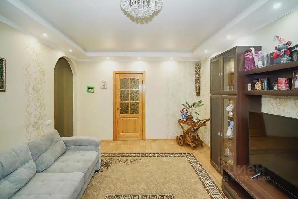 3-к кв. Омская область, Омск Чередовый мкр, ул. Радищева, 88 (59.1 м) - Фото 1