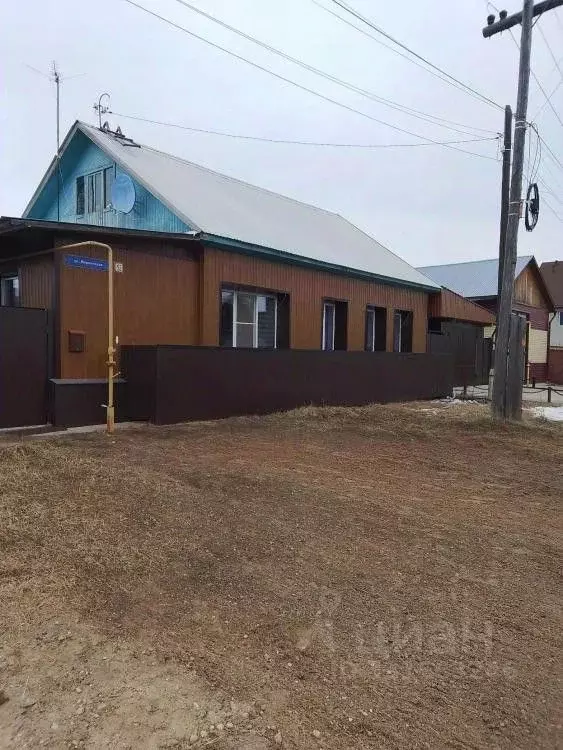Дом в Саха (Якутия), Ленск Мирнинская ул., 53 (85 м) - Фото 1