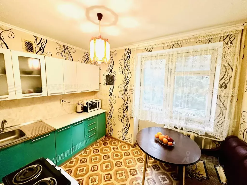 3-к кв. Крым, Красногвардейский район, Октябрьское пгт ул. Кондрашина ... - Фото 1