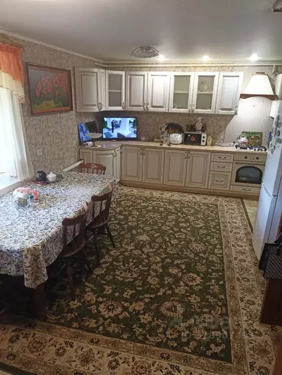 Дом в Саратовская область, Энгельсский район, Красноярское ... - Фото 0