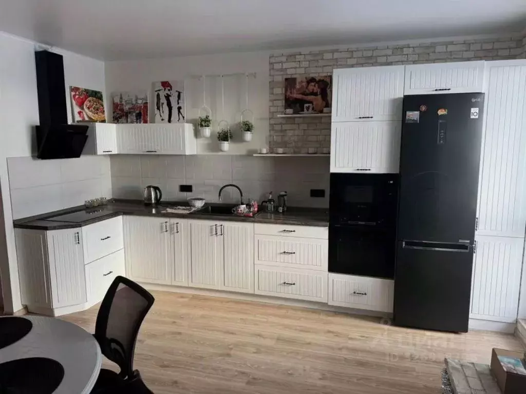 2-к кв. Белгородская область, Старый Оскол Центральный мкр, 1/1 (45.4 ... - Фото 1