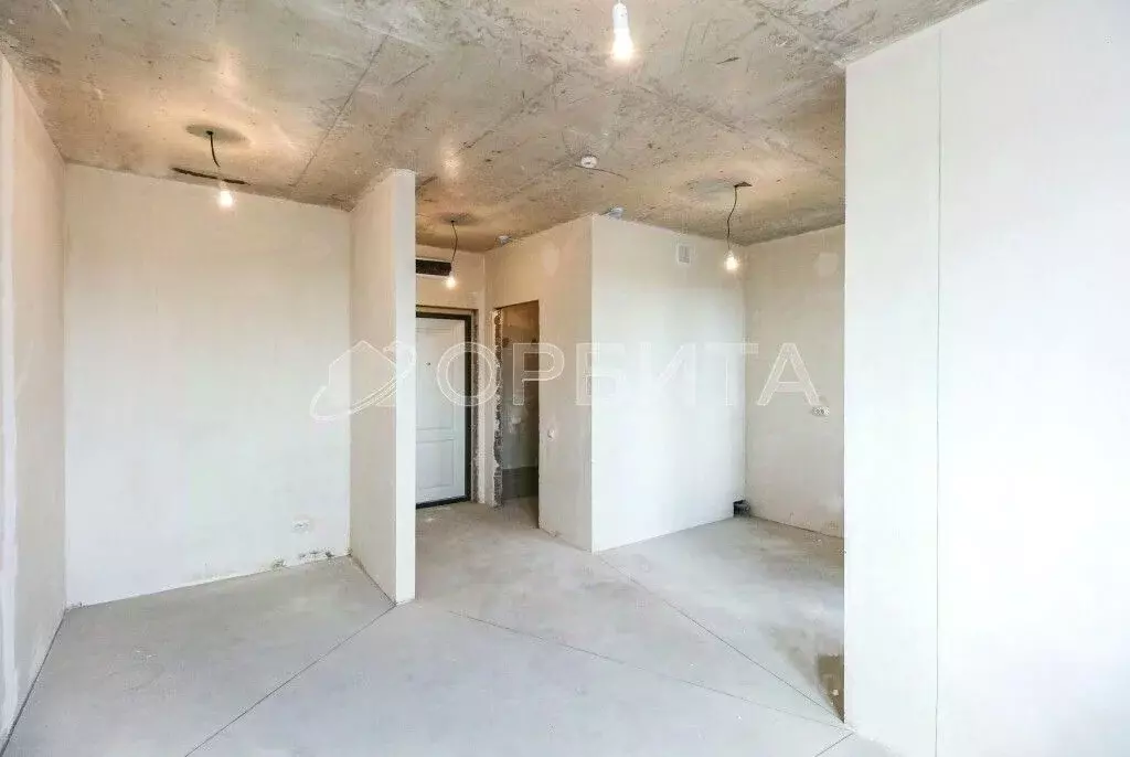 Студия Тюменская область, Тюмень Дамбовская ул., 25к1 (24.2 м) - Фото 1