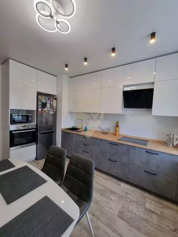 3-к кв. Белгородская область, Старый Оскол Восточный мкр, 14 (63.2 м) - Фото 1