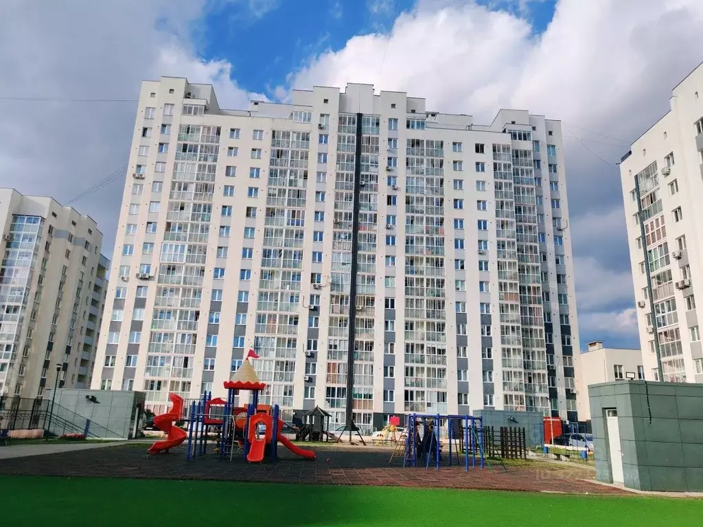 2-к кв. Свердловская область, Екатеринбург ул. Шевелева, 7А (73.0 м) - Фото 0