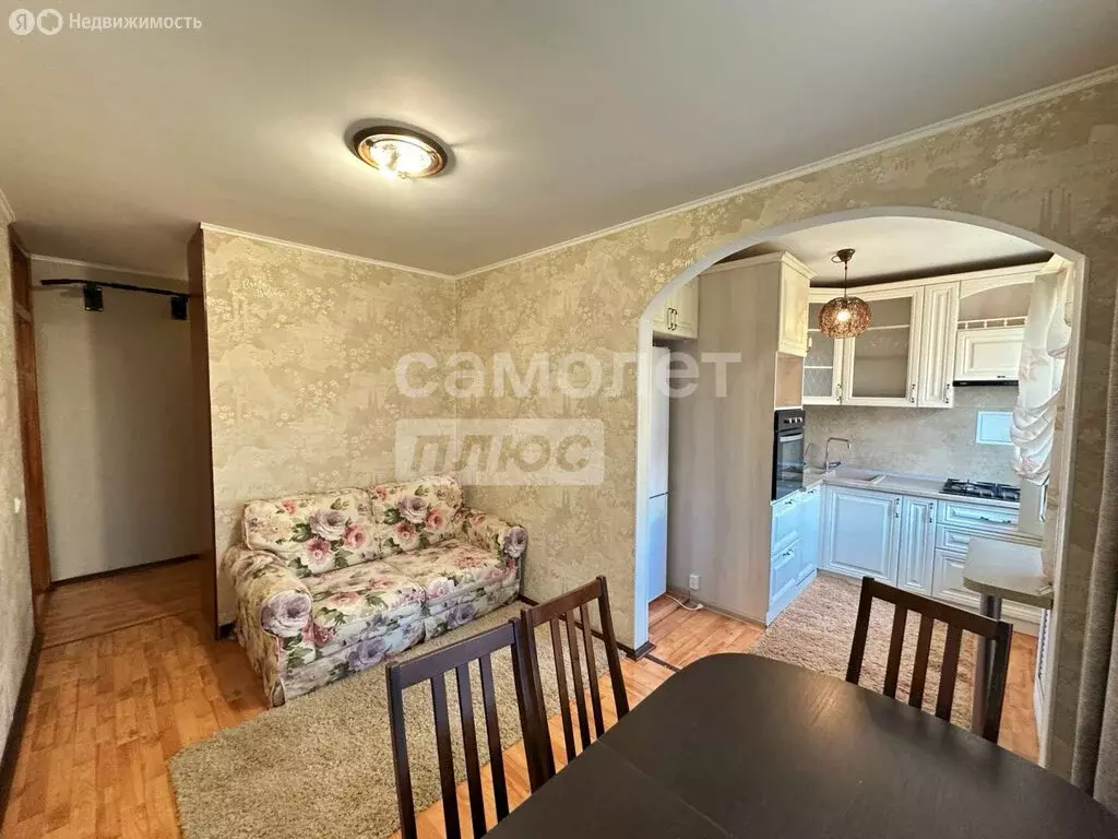 3-комнатная квартира: Уфа, улица Степана Халтурина, 55 (57 м) - Фото 1