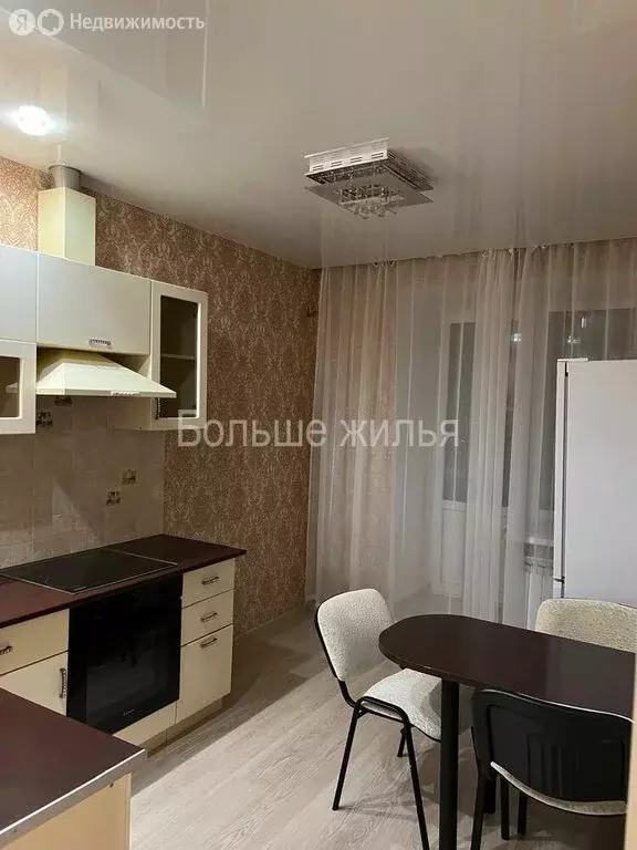 1-комнатная квартира: Волгоград, район Семь Ветров, бульвар 30-летия ... - Фото 0