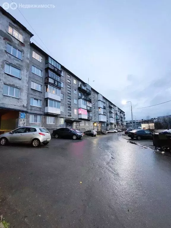 3-комнатная квартира: Мурманск, улица Чумбарова-Лучинского, 32к3 (62 ... - Фото 2