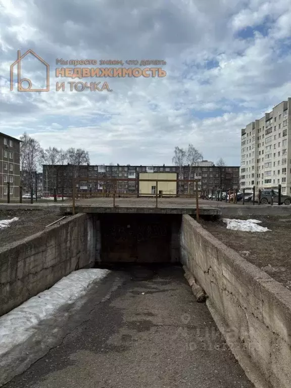 Гараж в Башкортостан, Нефтекамск Центр жилрайон, 8-й мкр,  (24 м) - Фото 0