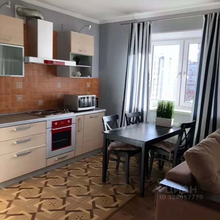 2-к кв. Омская область, Омск Пригородная ул., 25к2 (70.0 м) - Фото 1