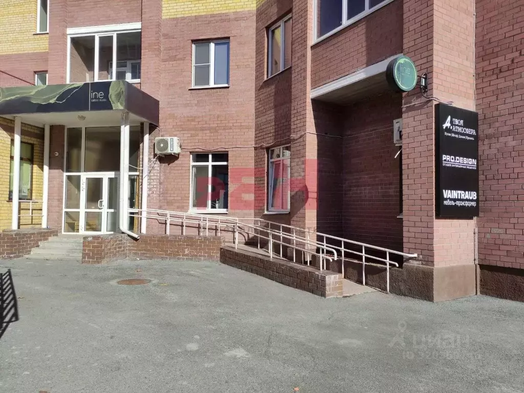 Торговая площадь в Тюменская область, Тюмень 6-й мкр, ул. Валерии ... - Фото 0