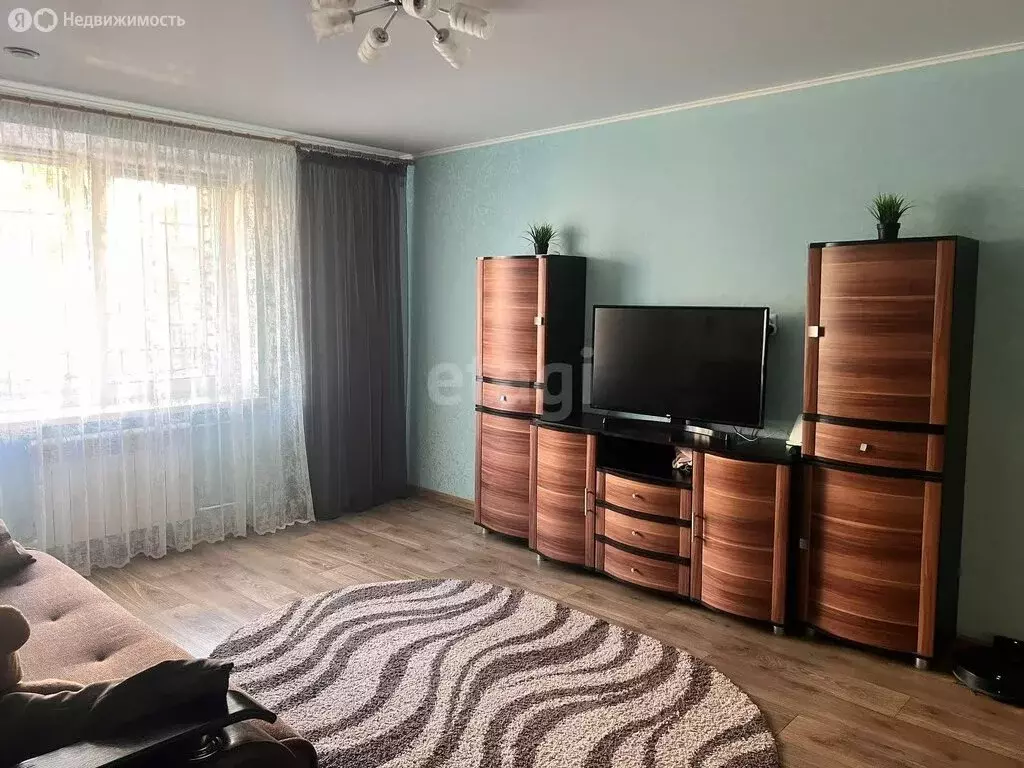 2-комнатная квартира: Энгельс, улица Тельмана, 150А (66 м) - Фото 1