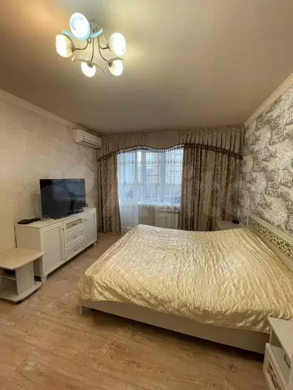 1-к. квартира, 37 м, 8/15 эт. - Фото 0