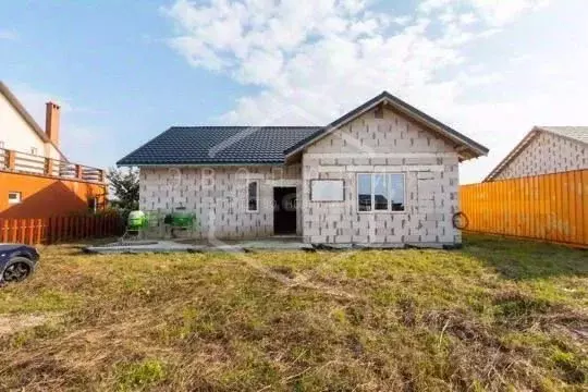 Дом в Калининградская область, Гурьевский муниципальный округ, пос. ... - Фото 1