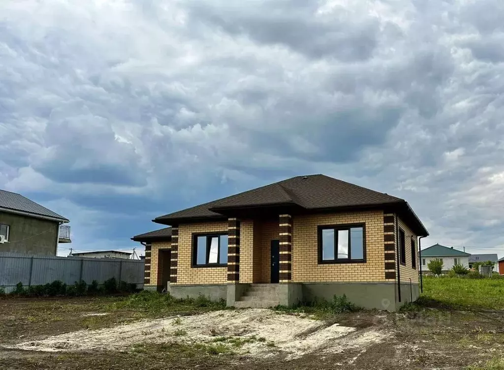 Дом в Белгородская область, Белгородский район, с. Стрелецкое ул. ... - Фото 1