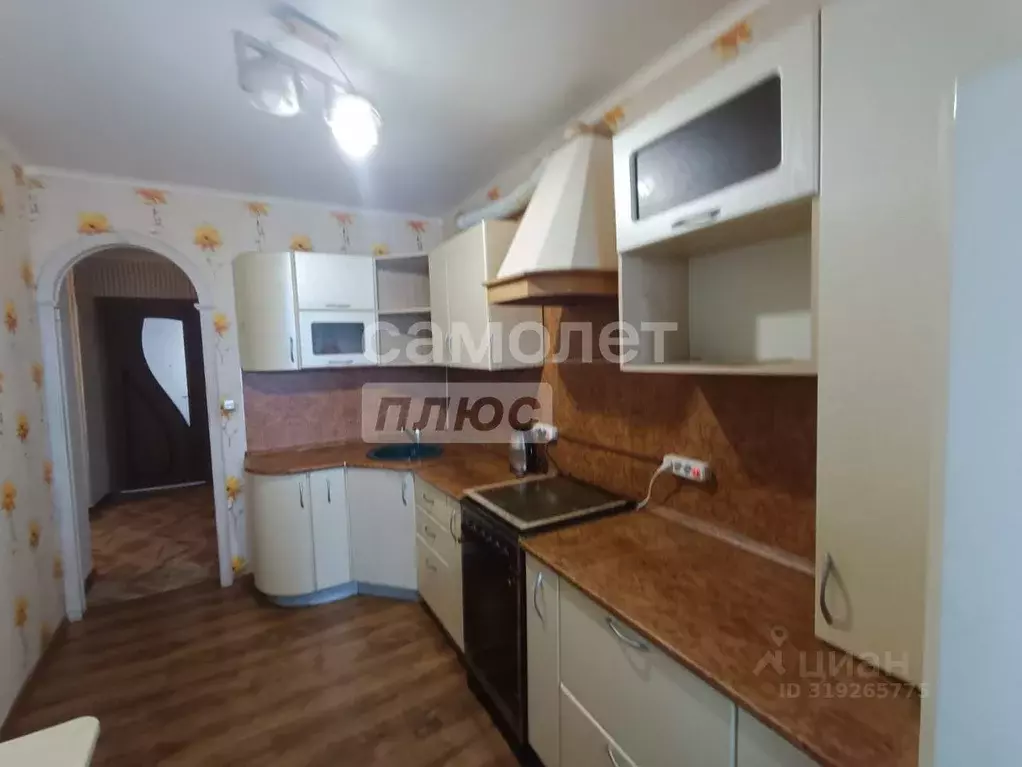 3-к кв. Ярославская область, Переславль-Залесский Октябрьская ул., 18 ... - Фото 0