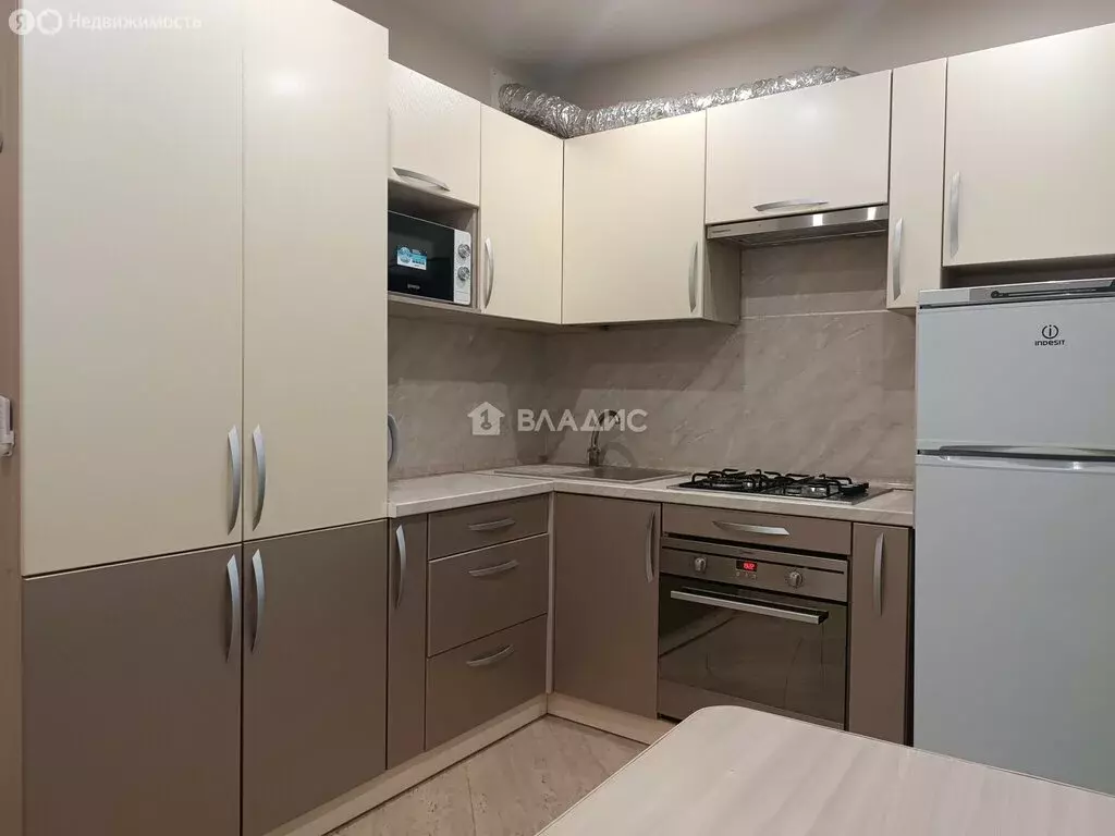 1-комнатная квартира: Смоленск, улица Авиаторов, 3 (37 м) - Фото 1