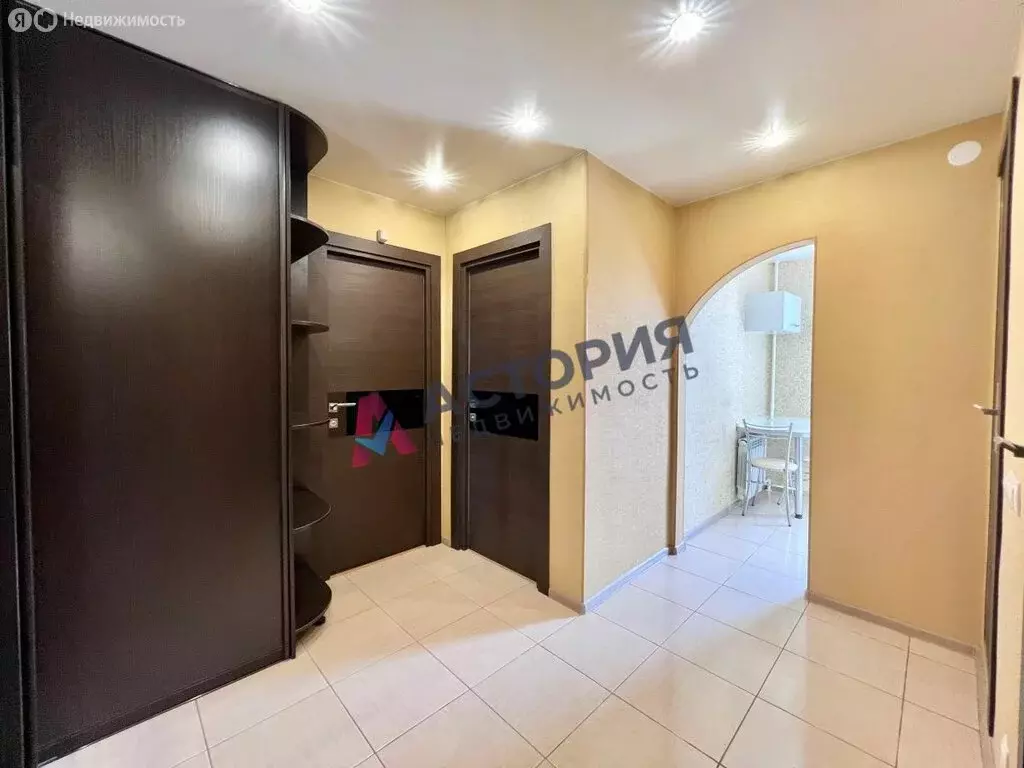 2-комнатная квартира: Тула, улица Макаренко, 13к4 (56 м) - Фото 1