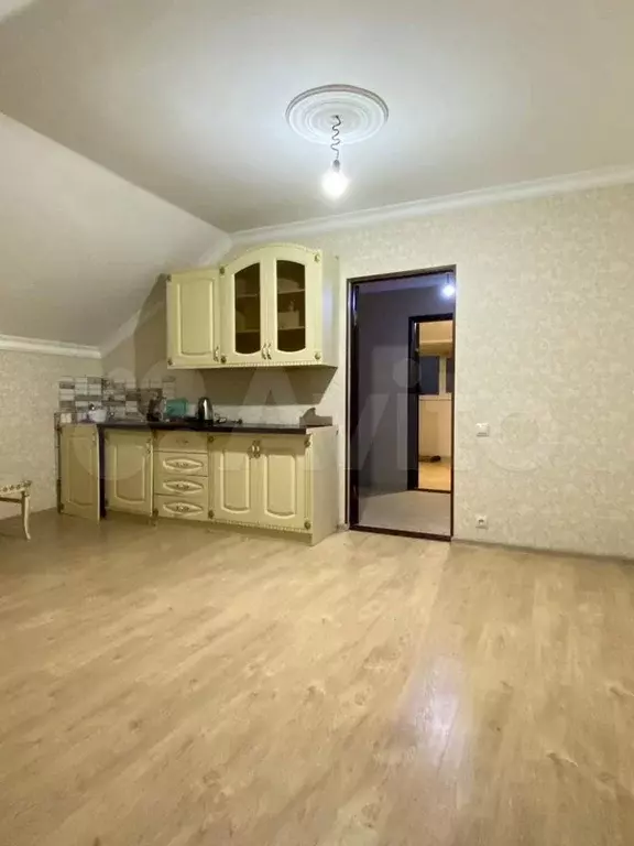1-к. квартира, 40 м, 4/4 эт. - Фото 1