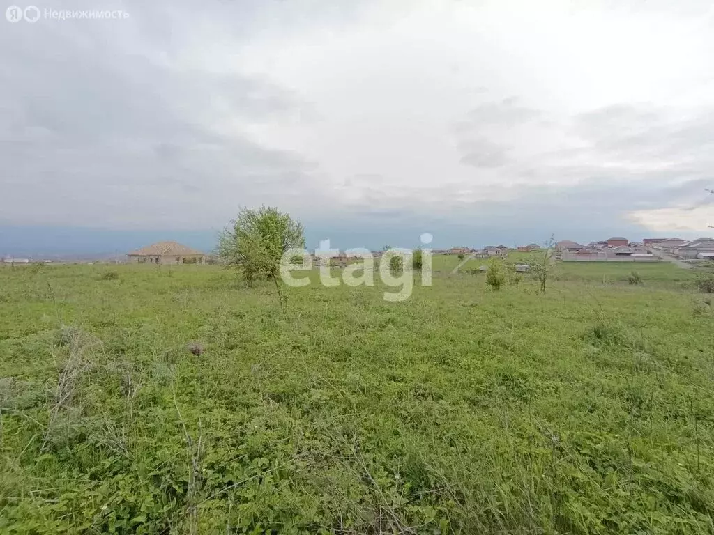 Участок в Назрань, Альтиевский административный округ (6 м) - Фото 1