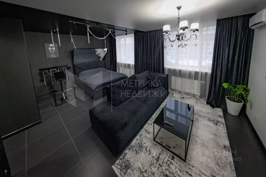 Студия Тюменская область, Тюмень ул. Первооткрывателей, 10 (37.7 м) - Фото 1