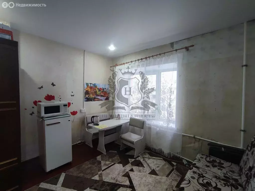 1к в 9-комнатной квартире (14.3 м) - Фото 0