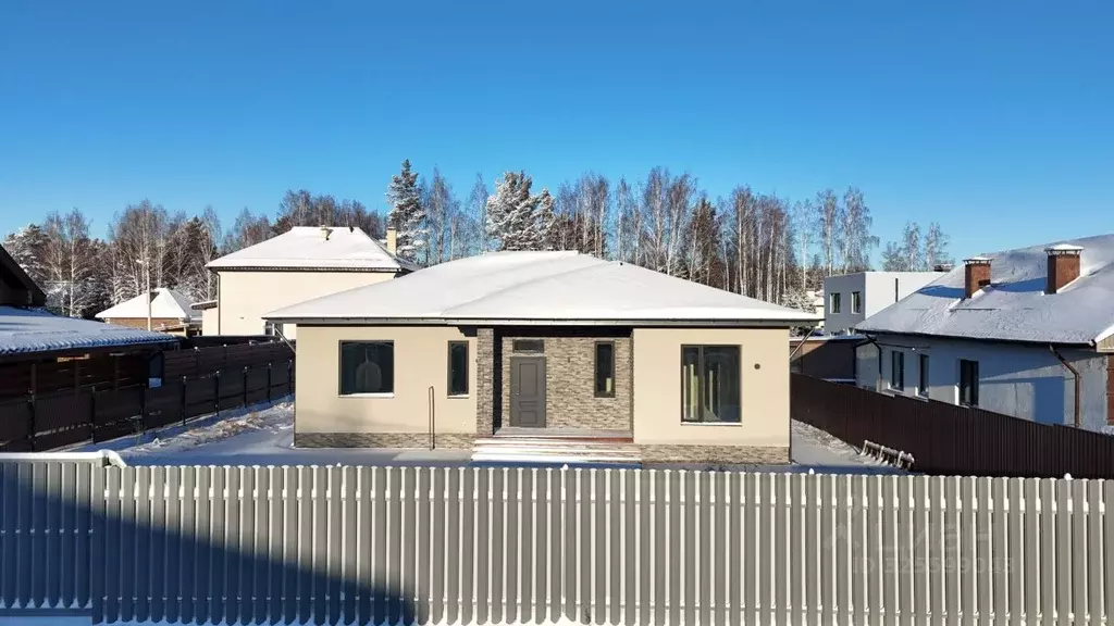 Дом в Свердловская область, Сысертский муниципальный округ, пос. ... - Фото 1