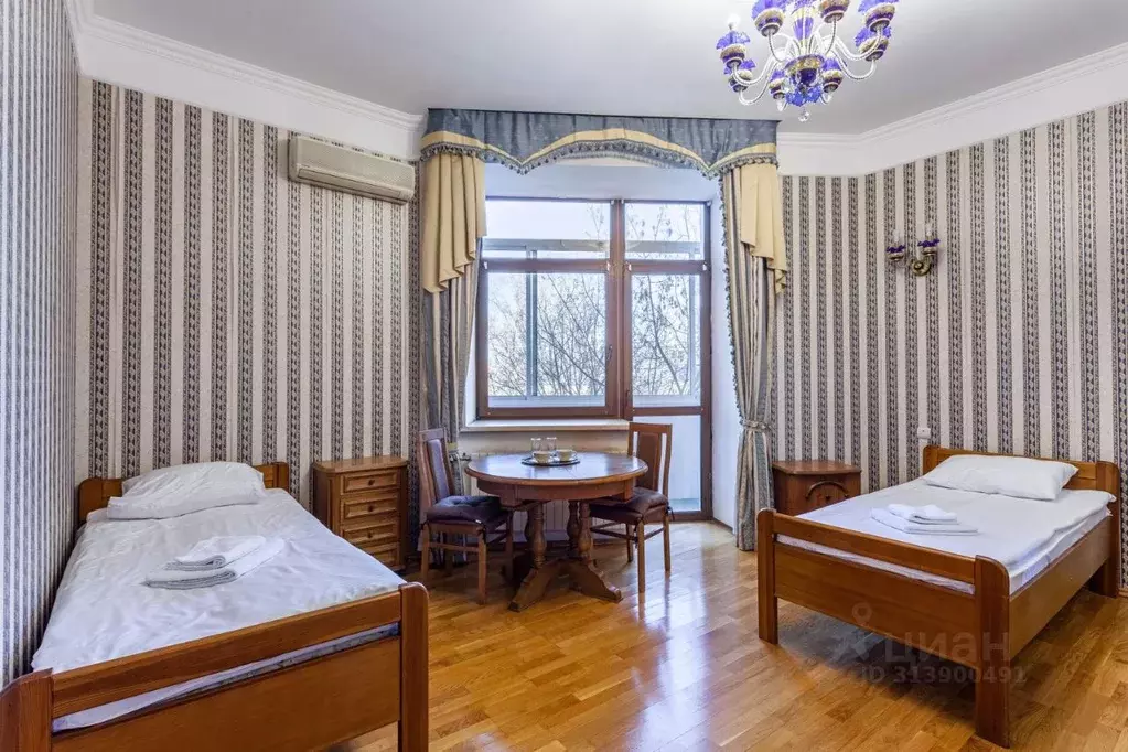 Комната Москва Чистопрудный бул., 11С1 (17.0 м) - Фото 0