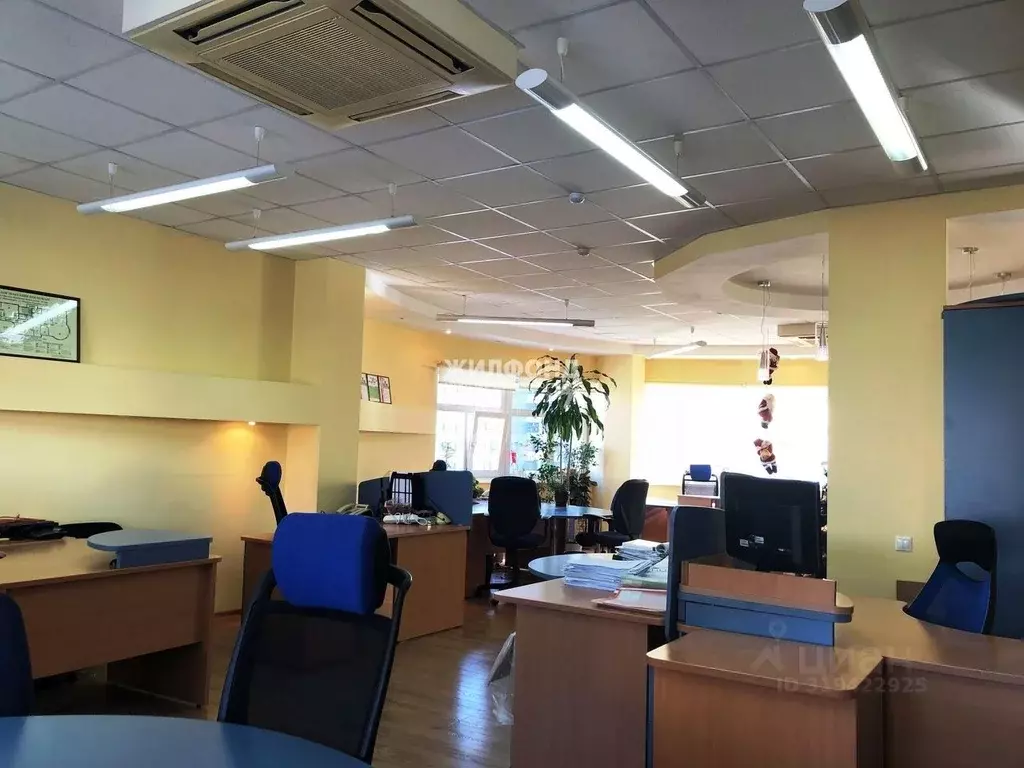 Офис в Новосибирская область, Новосибирск ул. Максима Горького, 79 ... - Фото 2