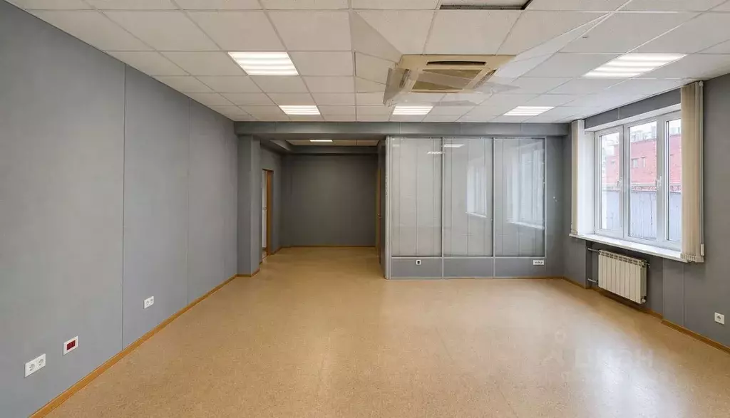 Офис в Свердловская область, Екатеринбург ул. Ангарская, 77 (53 м) - Фото 2