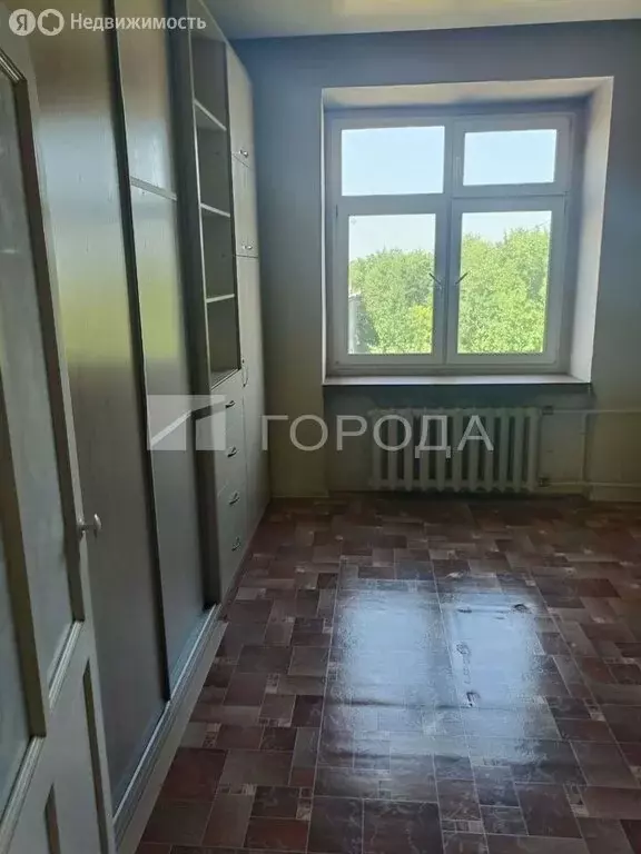 3-комнатная квартира: Барнаул, улица 40 лет Октября, 35 (73 м) - Фото 1