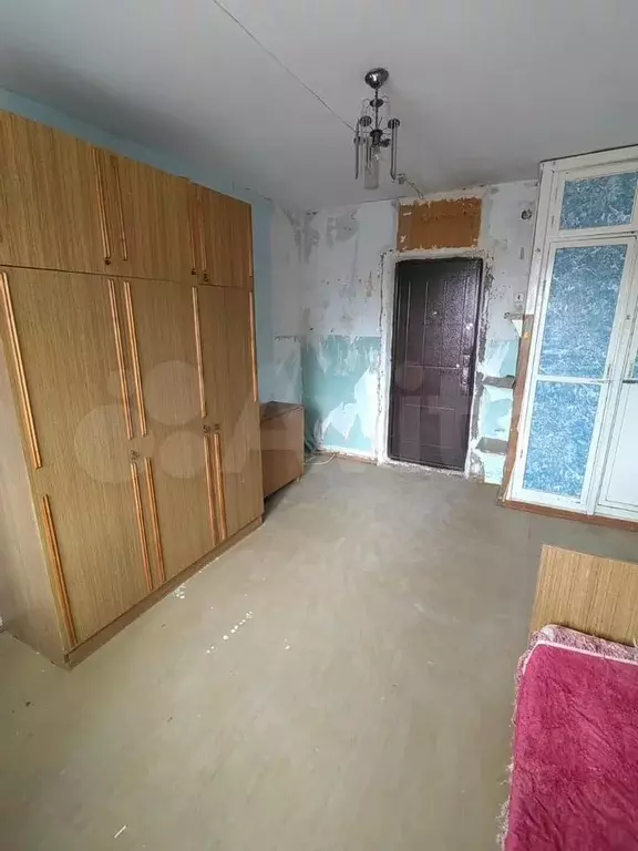 Комната 14,5 м в 8-к., 2/2 эт. - Фото 1