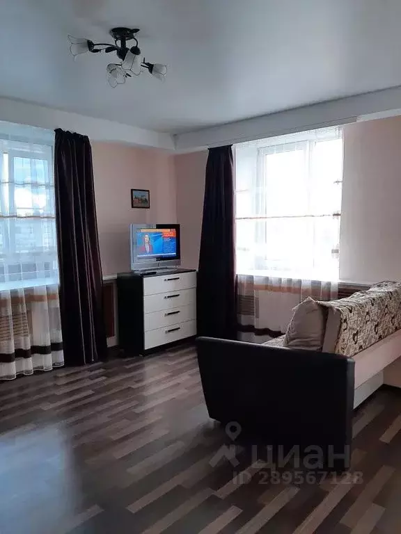 1-к кв. Псковская область, Псков Завеличье исторический район, пер. ... - Фото 0