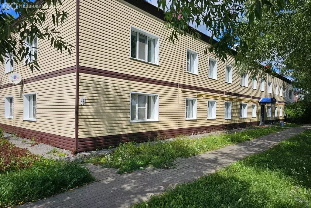 3-комнатная квартира: Калачинск, Вокзальная улица, 66 (60.8 м) - Фото 1