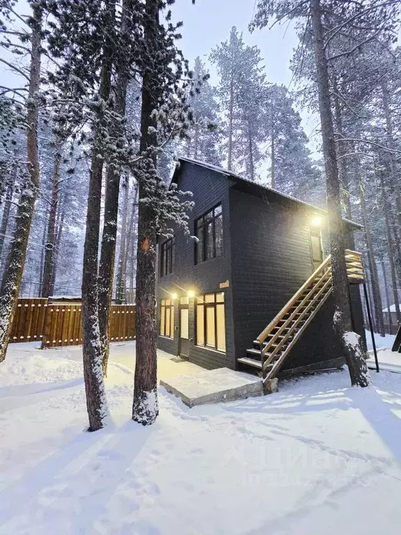 Дом в Кабардино-Балкария, Эльбрусский район, с. Терскол ул. Лесная, 22 ... - Фото 1